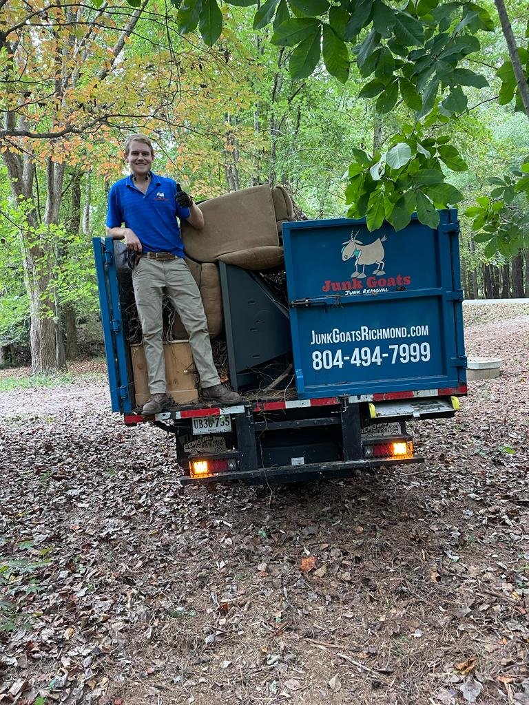 Best Junk Removal Richmond VA 10 4 10 (24) Best Junk Removal Richmond VA 10 4 10 (24)